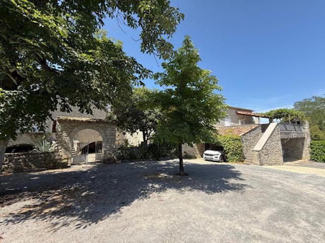 Vente Maison 22 pièces 340 m2 Saint Alban Auriolles