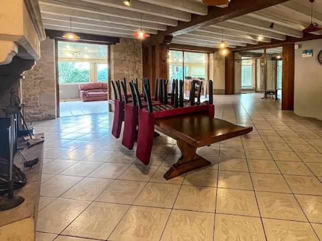 Vente Maison 22 pièces 453 m2 Saint Rabier