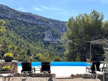 Vente Maison 22 pièces 420 m2 Fontaine de Vaucluse
