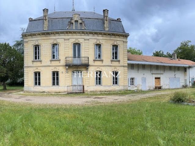 Vente Maison 27 pièces 690 m2 Saint Denis de Pile