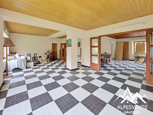 Vente Maison 28 pièces 470 m2 Seytroux