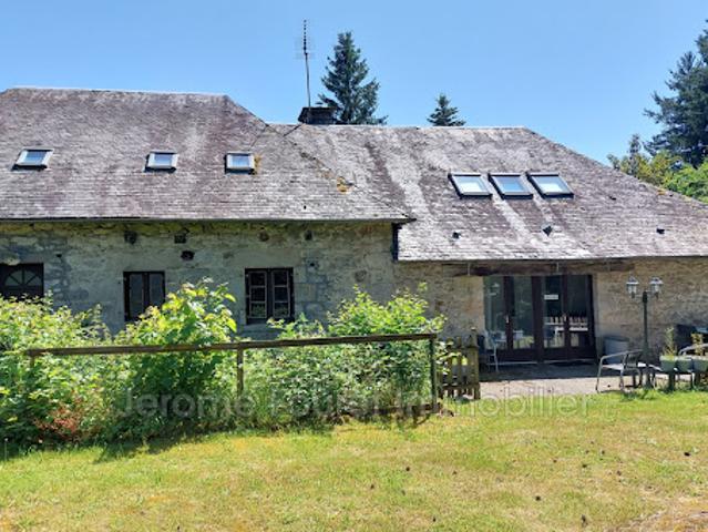Vente Maison 12 pièces 298.34 m2 Egletons