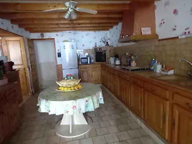 Vente Maison 5 pièces 202 m2 Mirambeau