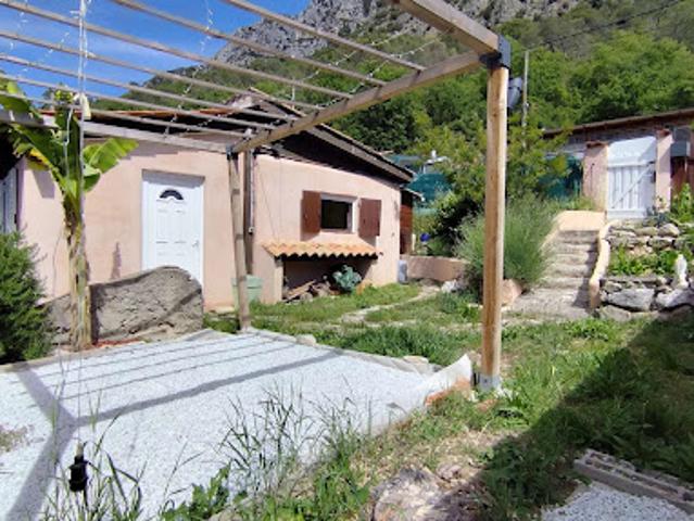 Vente Maison 2 pièces 69 m2 Roquesteron