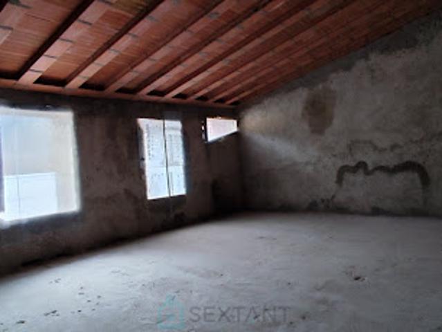 Vente Maison 2 pièces 85 m2 Estoher