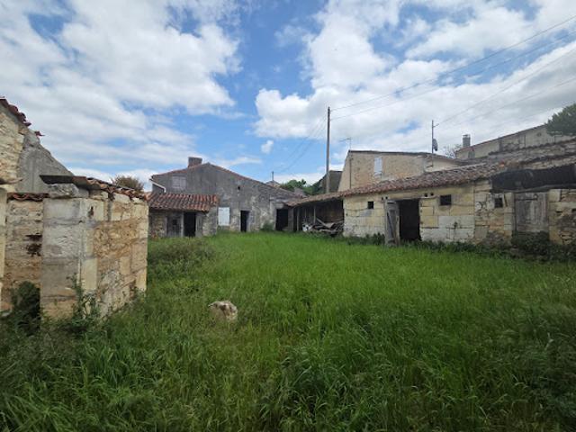 Vente Maison 2 pièces 90 m2 Châteauneuf sur Charente