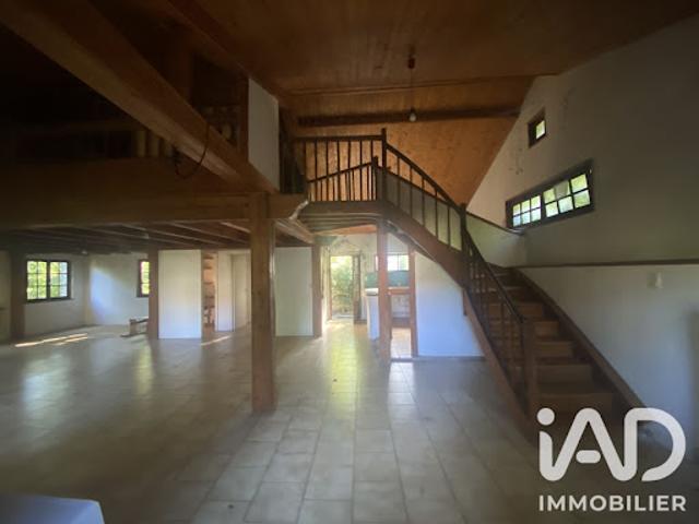 Vente Maison 32 pièces 885 m2 Roquedur