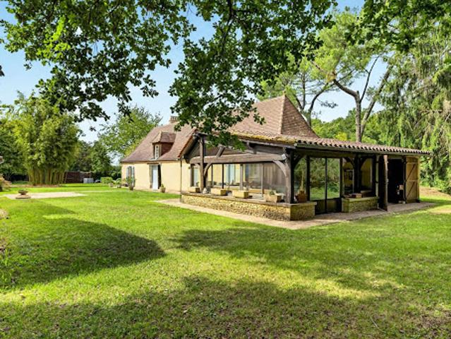 Vente Maison 7 pièces 0 m2 Saint Geyrac