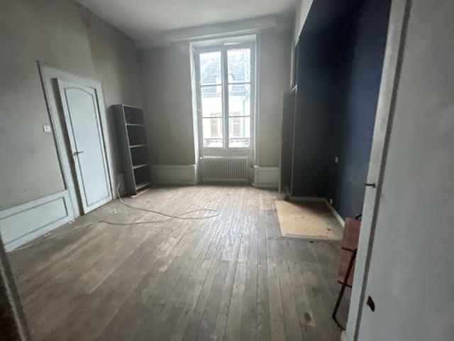 Vente Maison 7 pièces 104 m2 Saint Amand Montrond