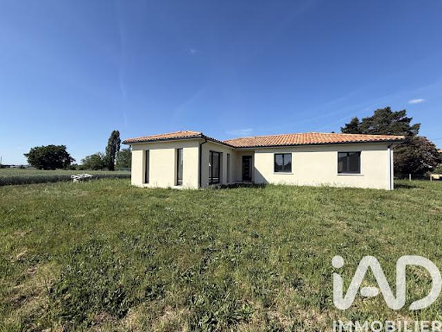 Vente Maison 7 pièces 106 m2 Saint Laurent des Vignes