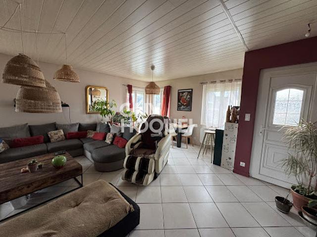 Vente Maison 7 pièces 107.8 m2 Neuville aux Bois