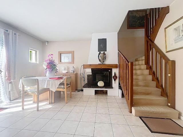 Vente Maison 6 pièces 115 m2 Montigny le Bretonneux