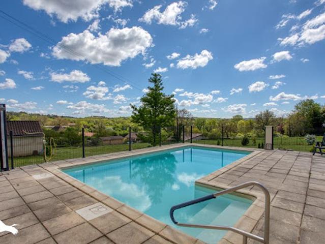 Vente Maison 7 pièces 118 m2 Meyrals