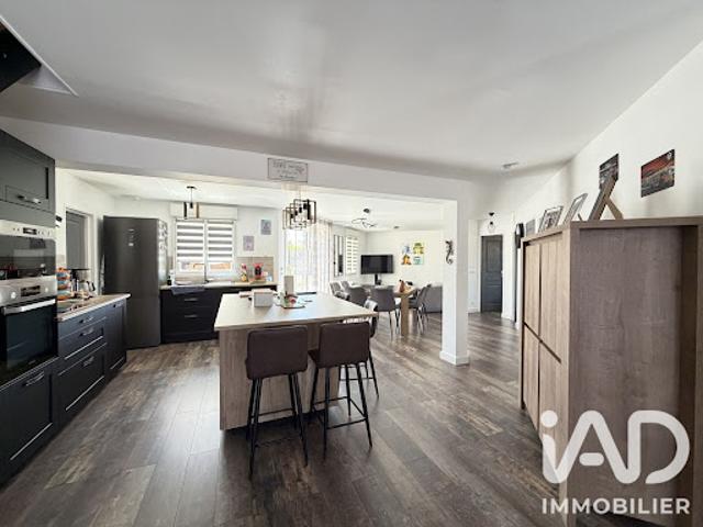 Vente Maison 7 pièces 126 m2 La Suze sur Sarthe