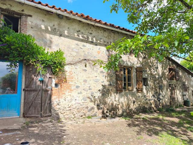 Vente Maison 7 pièces 120 m2 Lesterps