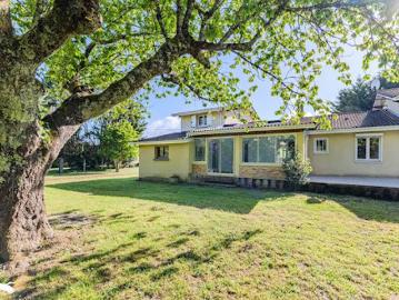 Vente Maison 7 pièces 120 m2 Salleboeuf