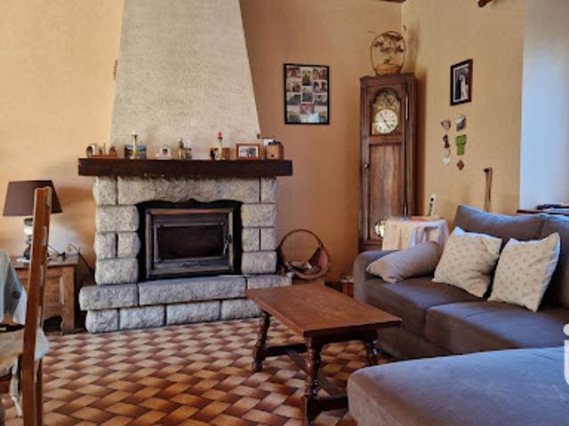 Vente Maison 7 pièces 120 m2 Trévé