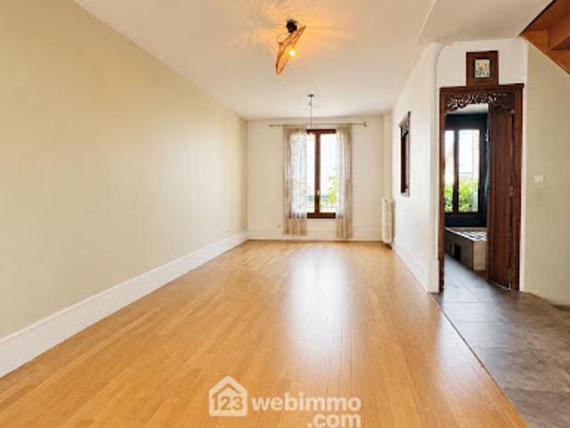 Vente Maison 7 pièces 121 m2 Montreuil