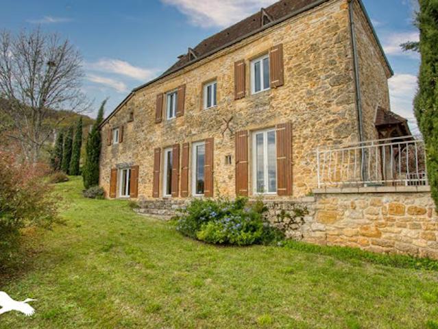 Vente Maison 7 pièces 122 m2 Carlux