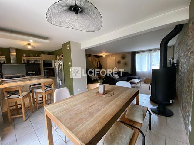 Vente Maison 7 pièces 123.7 m2 Saint leger du bourg denis