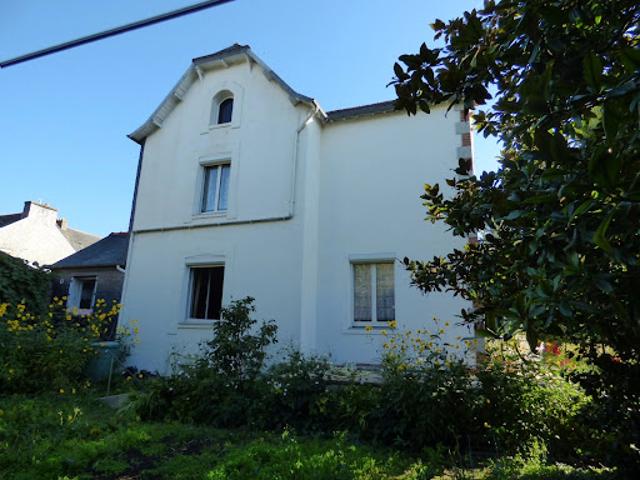 Vente Maison 7 pièces 134 m2 Carhaix Plouguer
