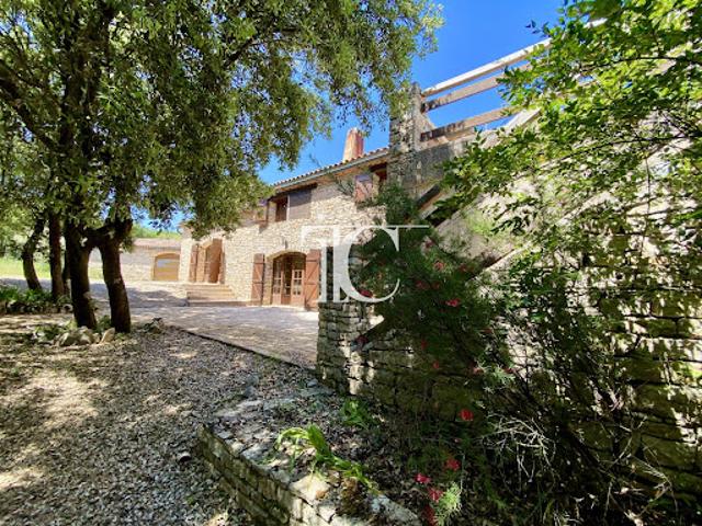 Vente Maison 7 pièces 135 m2 Barjac