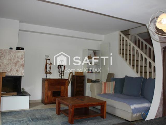 Vente Maison 7 pièces 136 m2 Drémil Lafage