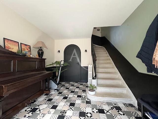 Vente Maison 7 pièces 136 m2 Fontenay le Comte