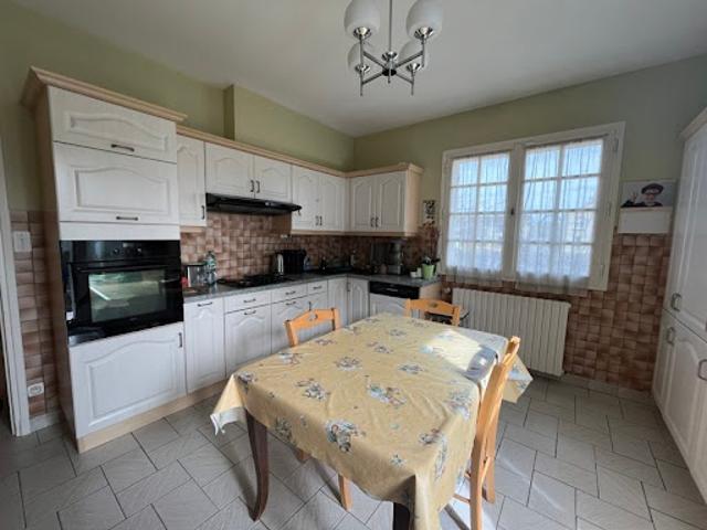 Vente Maison 7 pièces 137 m2 Montluçon