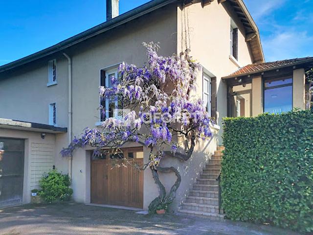 Vente Maison 7 pièces 137 m2 Neuville sur Saône