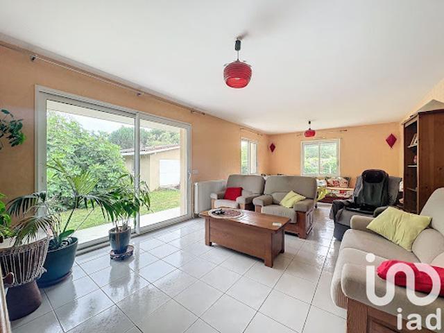 Vente Maison 7 pièces 137 m2 Saint Pierre du Mont