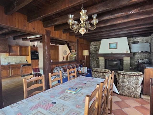 Vente Maison 7 pièces 138 m2 Condat sur Ganaveix