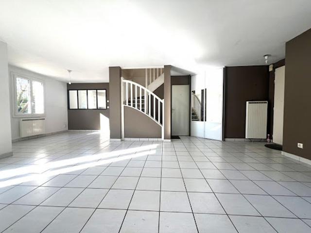 Vente Maison 7 pièces 138 m2 Plaisir