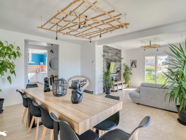 Vente Maison 7 pièces 138 m2 Saint Pardoux Isaac