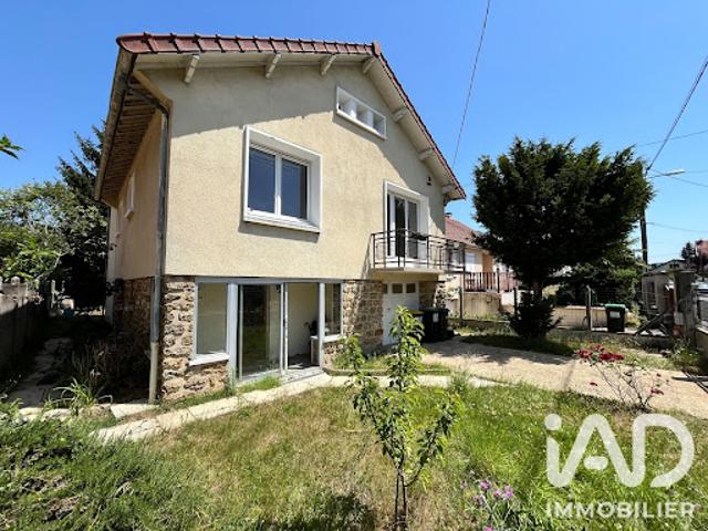 Vente Maison 7 pièces 138 m2 Sainte genevieve des bois