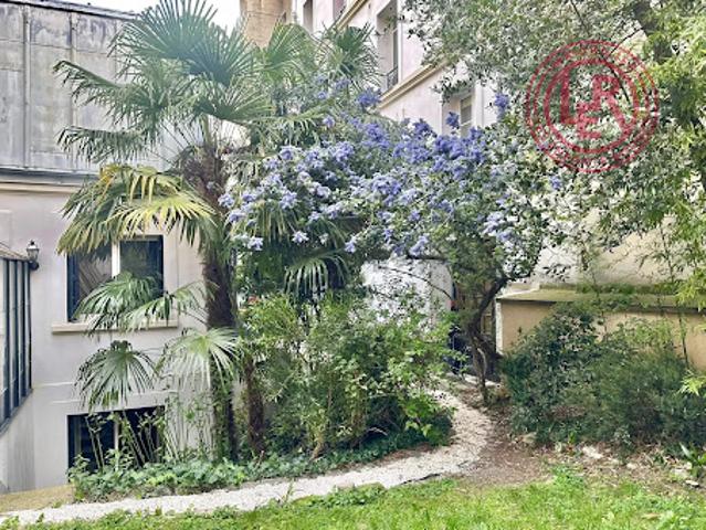 Vente Maison 7 pièces 138.97 m2 Paris 15ème