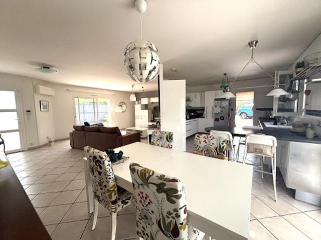 Vente Maison 7 pièces 139 m2 Créon