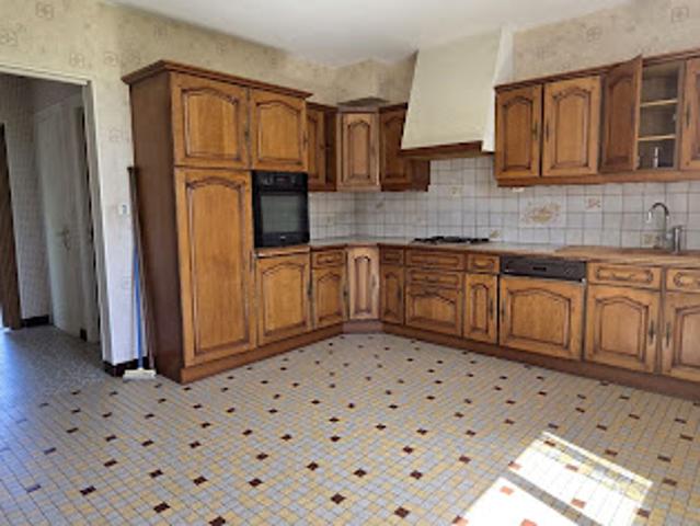 Vente Maison 7 pièces 139 m2 Saint Seurin sur l'Isle