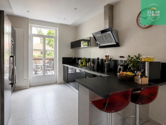 Vente Maison 7 pièces 130 m2 Neufchef