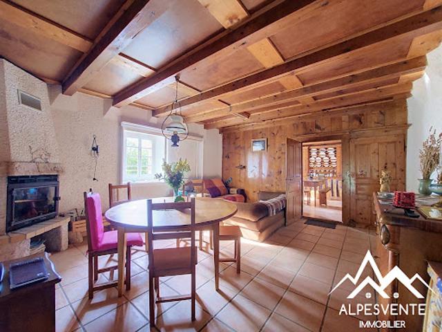 Vente Maison 7 pièces 130 m2 Habère Lullin