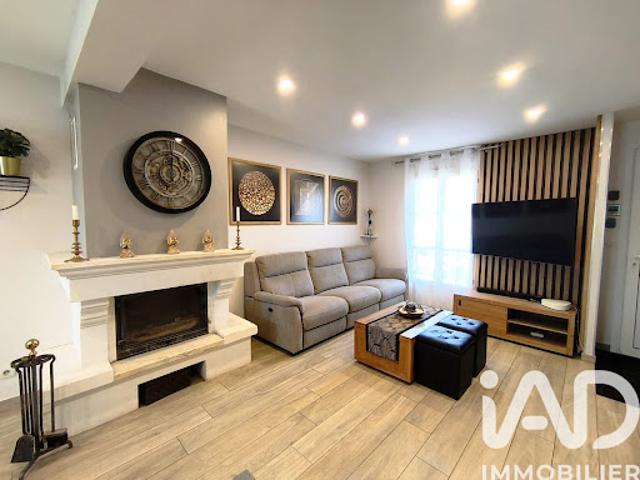 Vente Maison 7 pièces 130 m2 Saint Loup de Naud