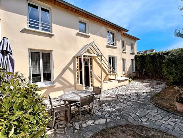 Vente Maison 7 pièces 130 m2 Vitry sur Seine