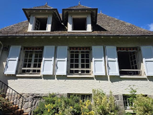 Vente Maison 7 pièces 144 m2 Naucelles