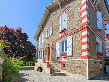 Vente Maison 7 pièces 144 m2 Neuilly Plaisance