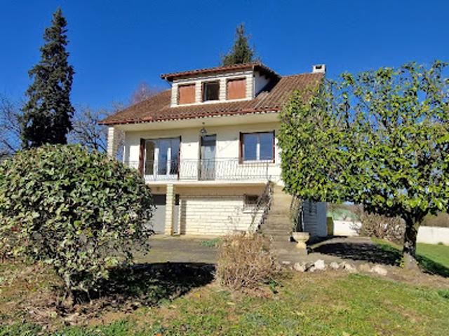 Vente Maison 7 pièces 144 m2 Saint germain des pres