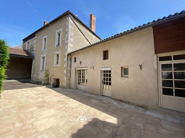 Vente Maison 7 pièces 145 m2 Mirebeau