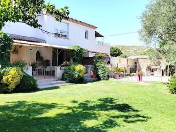 Vente Maison 7 pièces 145 m2 Mouriès