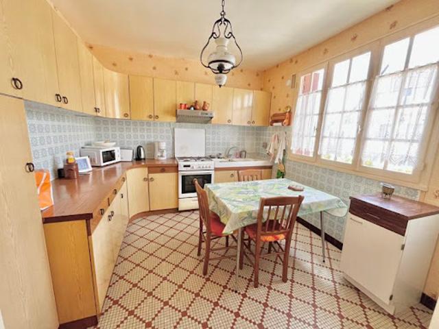 Vente Maison 7 pièces 145 m2 Carhaix Plouguer