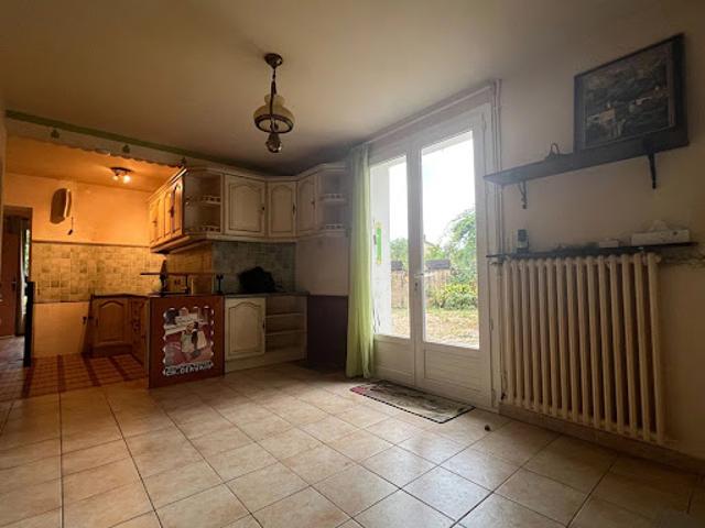 Vente Maison 7 pièces 145 m2 Lussac les Châteaux