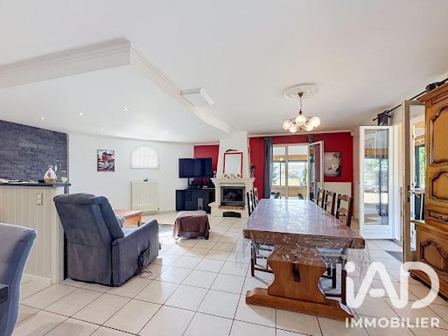Vente Maison 7 pièces 145 m2 Saint Ciers sur Gironde